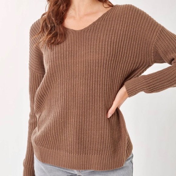 Twisted Back Sweater - Picture 2 of 2